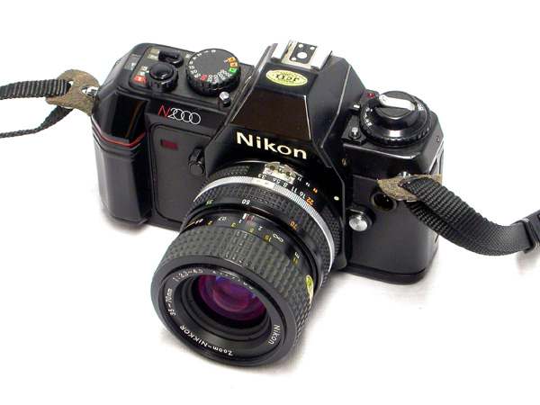 NikonN2000